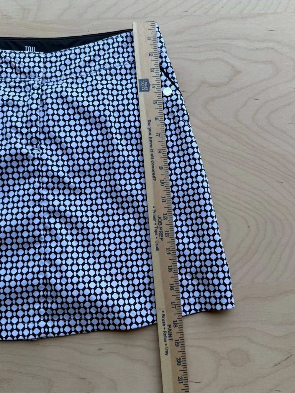 Tail Women's Golf Skort Black White Geometric Print Athletic Tennis Skirt size 6